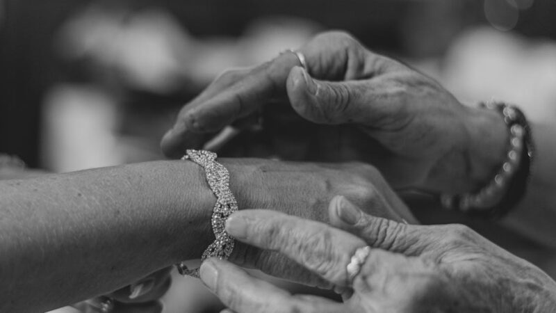 Comment entretenir et conserver vos accessoires de luxe