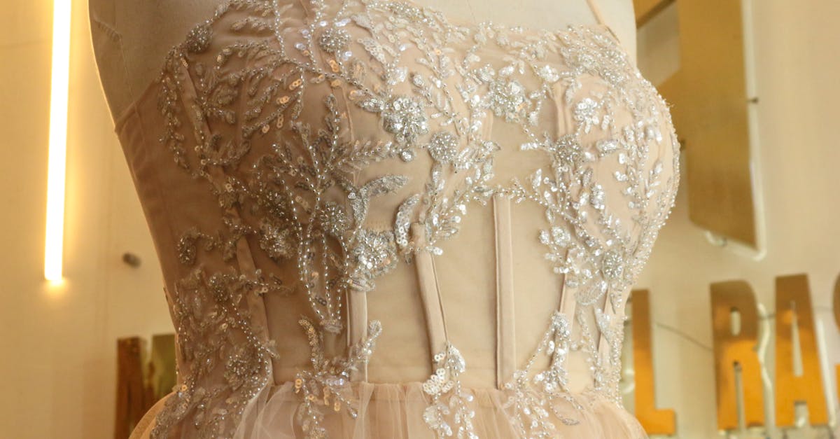 Conseils pour accessoiriser un look de soirée