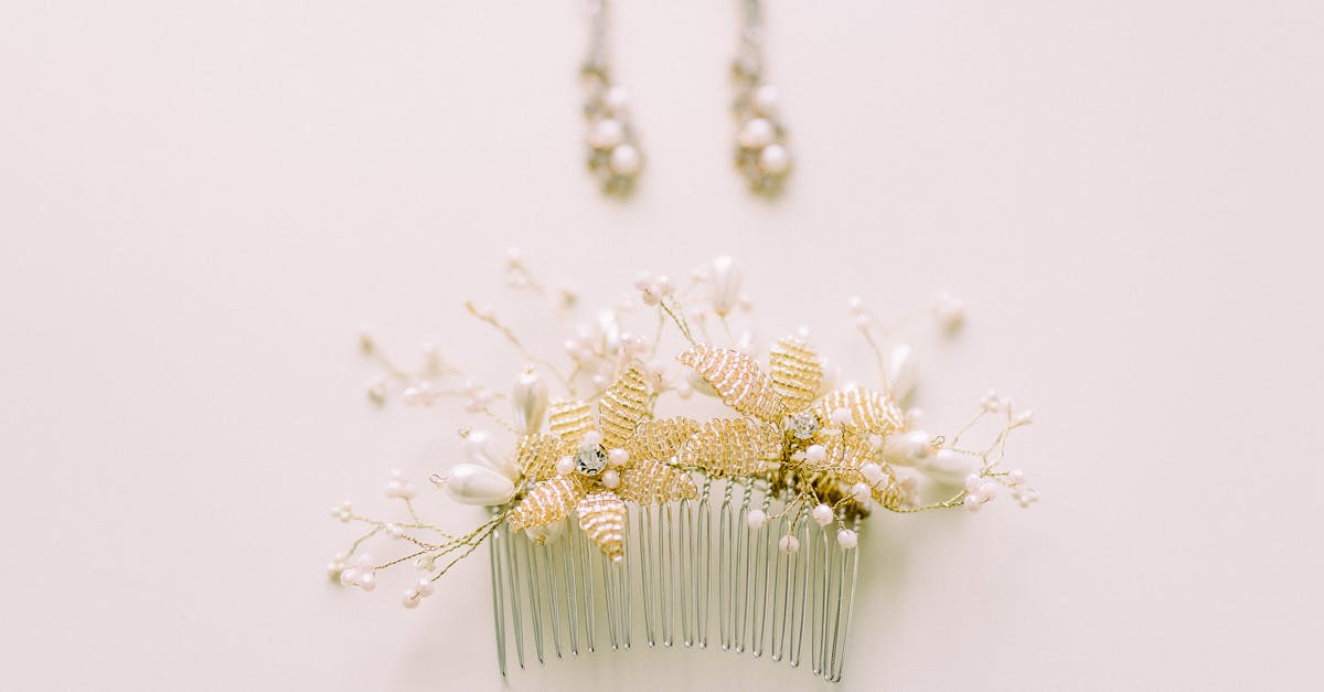 découvrez notre collection d'accessoires tendance qui complètera chacun de vos looks. que ce soit des bijoux élégants, des sacs à main stylés ou des articles de mode pratiques, trouvez l'accessoire parfait pour exprimer votre style avec originalité.