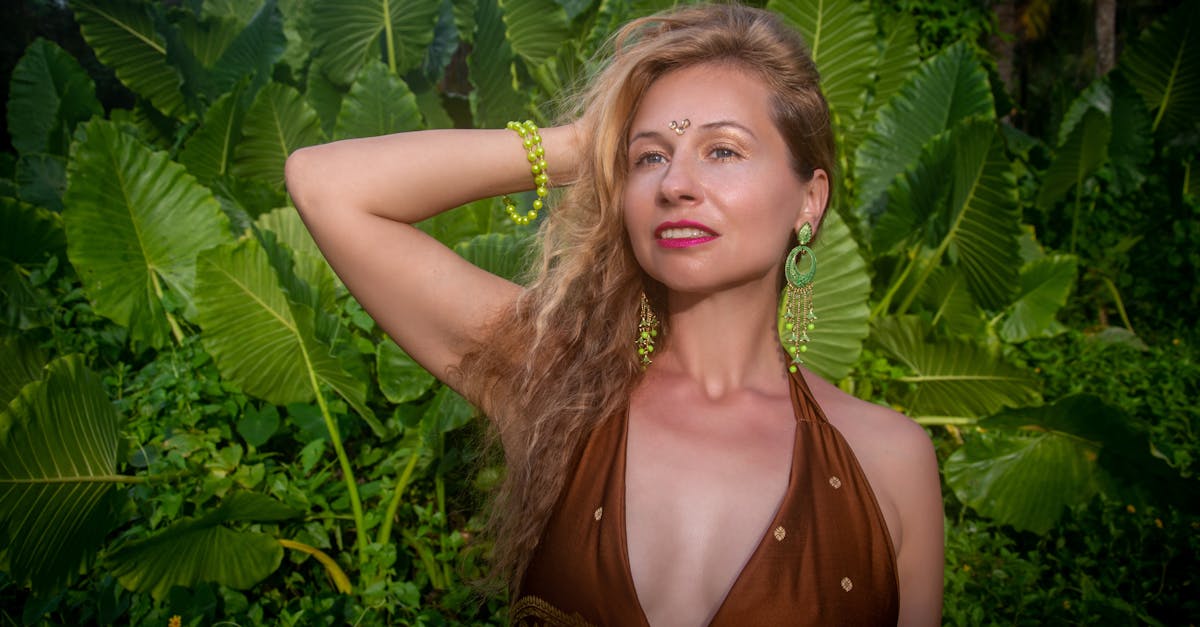 découvrez l'univers bohemian : une célébration de la créativité, du style libre et de l'authenticité. plongez dans des inspirations éclectiques, des tenues colorées et un mode de vie qui embrasse la liberté et la nature. transformez votre intérieur et votre garde-robe avec des touches boho uniques.