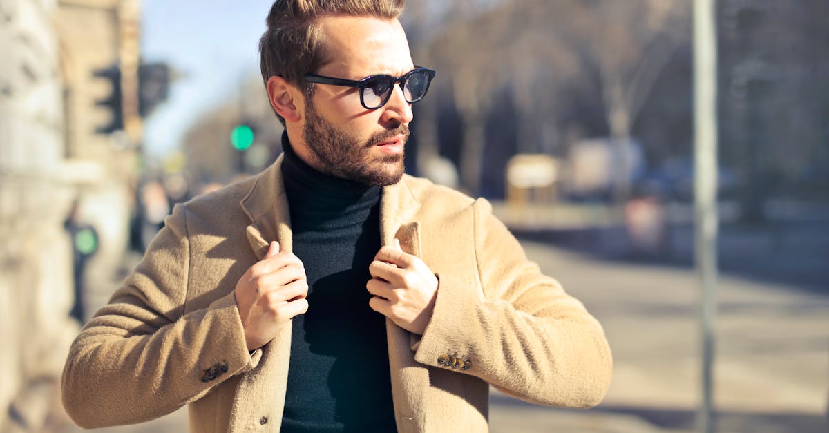 découvrez le chic casual style, une tendance alliant élégance et confort. parfait pour vos sorties décontractées ou vos rendez-vous professionnels, apprenez à mixer des pièces raffinées avec des vêtements décontractés pour un look moderne et sophistiqué.