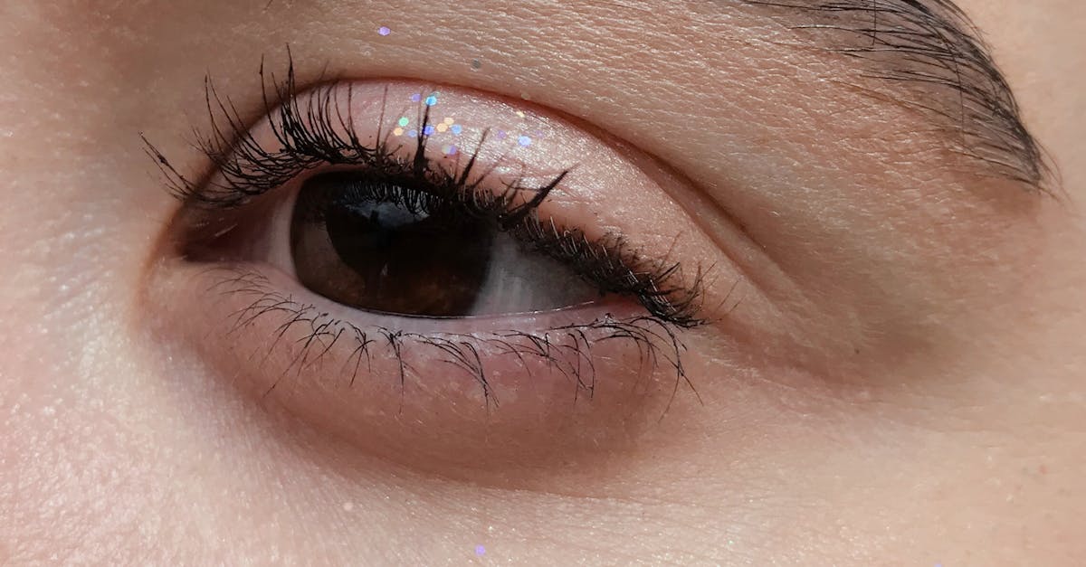 découvrez des techniques innovantes d'amélioration des yeux qui sublimeront votre regard. que ce soit par le maquillage, les soins ou les interventions esthétiques, trouvez des astuces pour mettre en valeur vos yeux et captiver tous les regards.