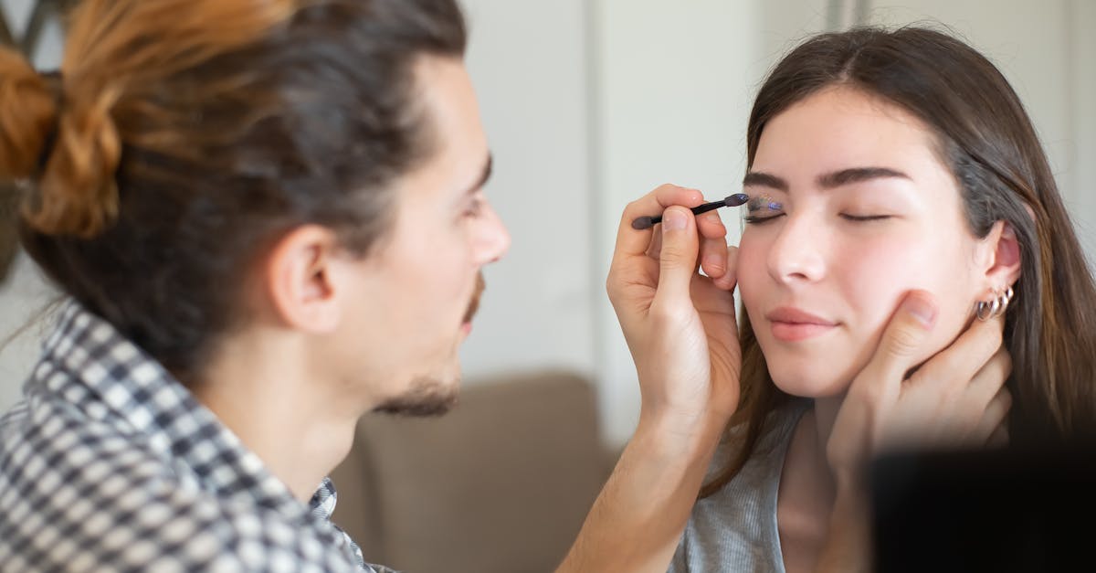 découvrez des techniques innovantes d'amélioration des yeux pour sublimer votre regard. apprenez à rehausser la beauté naturelle de vos yeux grâce à des astuces de maquillage, des soins et des traitements esthétiques adaptés à chaque type de regard.