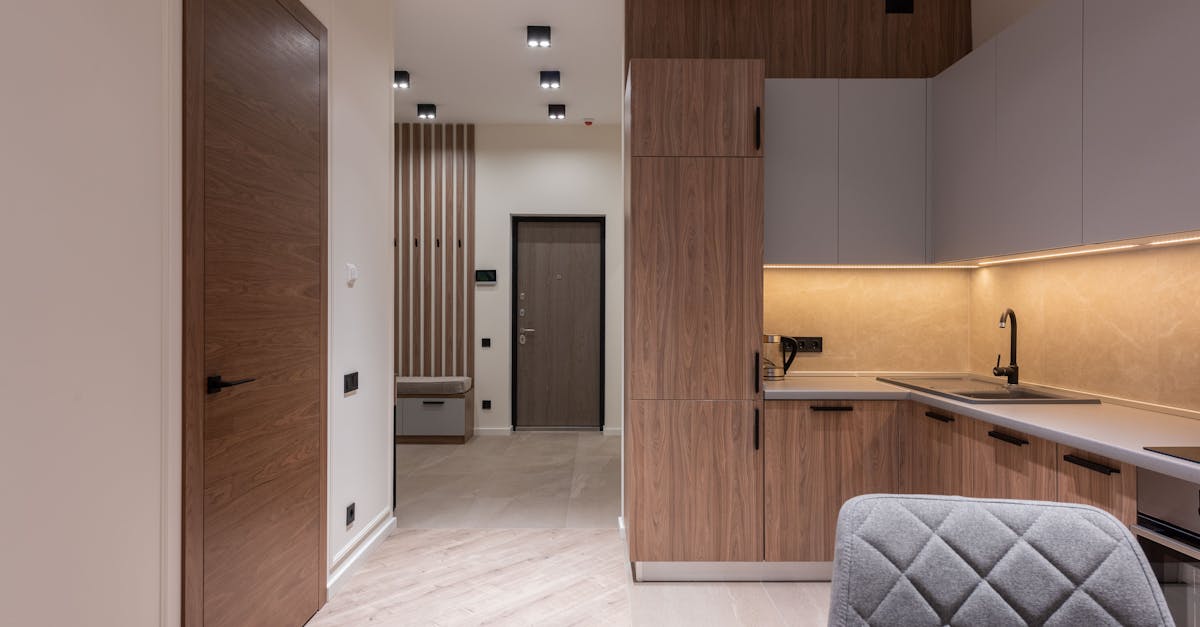 découvrez l'élégance d'un espace de vie ouvert : une architecture moderne qui favorise la lumière naturelle, la fluidité des espaces et un cadre de vie convivial. transformez votre intérieur en un lieu de détente et de partage.