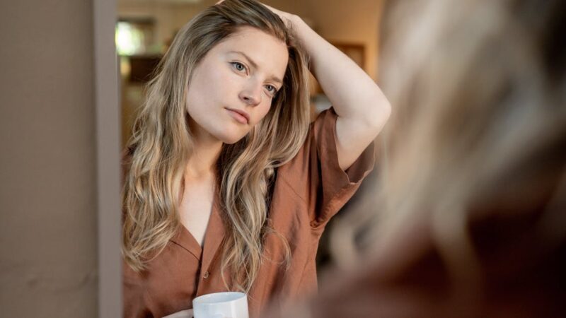Les astuces pour transformer un look décontracté en élégance