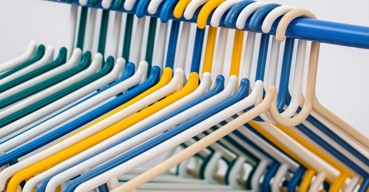 découvrez nos conseils essentiels pour l'entretien de vos vêtements. apprenez à prolonger la durée de vie de vos textiles grâce à des astuces de lavage, de séchage et de rangement. prenez soin de votre garde-robe et préservez l'éclat de vos pièces préférées.