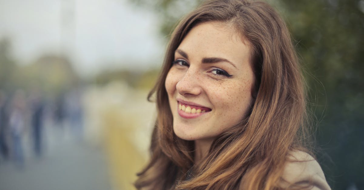 découvrez des astuces et conseils pour mettre en valeur votre beauté naturelle. apprenez à sublimer votre éclat avec des produits bio, des routines de soin respectueuses de votre peau et des conseils de maquillage léger.