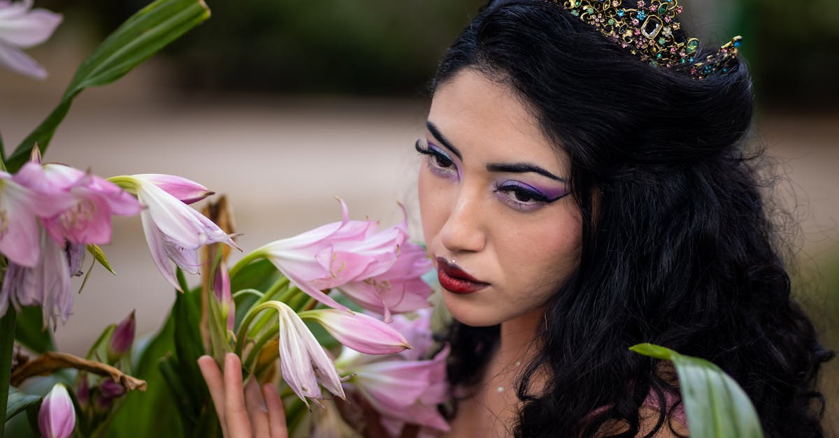 découvrez l'art du maquillage naturel, alliant simplicité et élégance. apprenez à sublimer votre beauté tout en respectant votre peau avec des produits sains et efficaces. explorez des astuces et conseils pour un look frais et lumineux au quotidien.