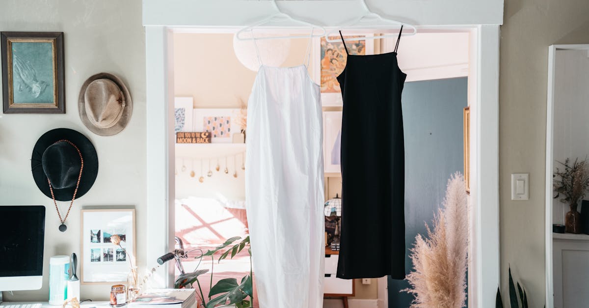 découvrez les indispensables de votre garde-robe pour un style intemporel et versatile. des pièces essentielles qui s'adaptent à toutes les occasions et vous permettent de composer des tenues élégantes en toute simplicité.