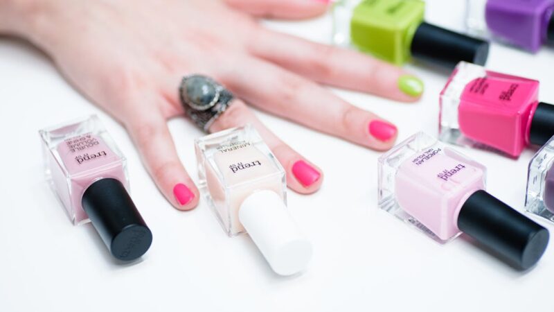 Les tendances en vernis à ongles pour un look sophistiqué