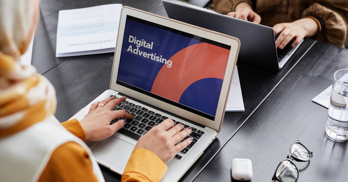 découvrez comment les collaborations entre marques et influenceurs transforment le paysage marketing, en créant des synergies puissantes pour atteindre de nouveaux publics et augmenter l'engagement. explorez les stratégies gagnantes et les tendances actuelles de ce partenariat dynamique.